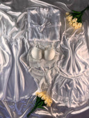 Ekru Elegant 7 Parça İpek Saten Set – Özel Kutulu & Destekli Büstiyer Hediyeli Lüks Paket