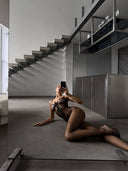 Transparan Vücut Çorabı – Şık ve Cesur Özel Tasarım