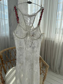 Beyaz Dantel Gecelik – Tanga Hediyeli 2 Parça Şık ve Romantik Lingerie Set