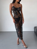 Siyah Dantel Gecelik – Tanga Hediyeli 2 Parça Şık ve Romantik Lingerie Set
