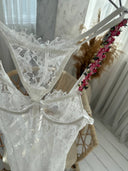 Beyaz Dantel Gecelik – Tanga Hediyeli 2 Parça Şık ve Romantik Lingerie Set