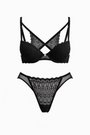 Dream Angels Siyah Destekli Sütyen Takımı – Zarif ve Şık Lingerie Set