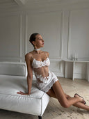 Beyaz Transparan Dantel Mini Elbise – Brode Detaylı Romantik İç Giyim Tasarımı | Madame Mercy