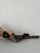 Transparan Taşlı Vücut Çorabı – Özel Bölgesi Açık Seksi Tasarım